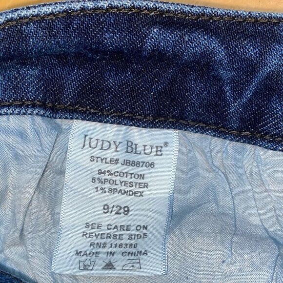 JUDY BLUE Boyfriend Fit Distressed Denim Skinny Jeans - Picture 5 of 5